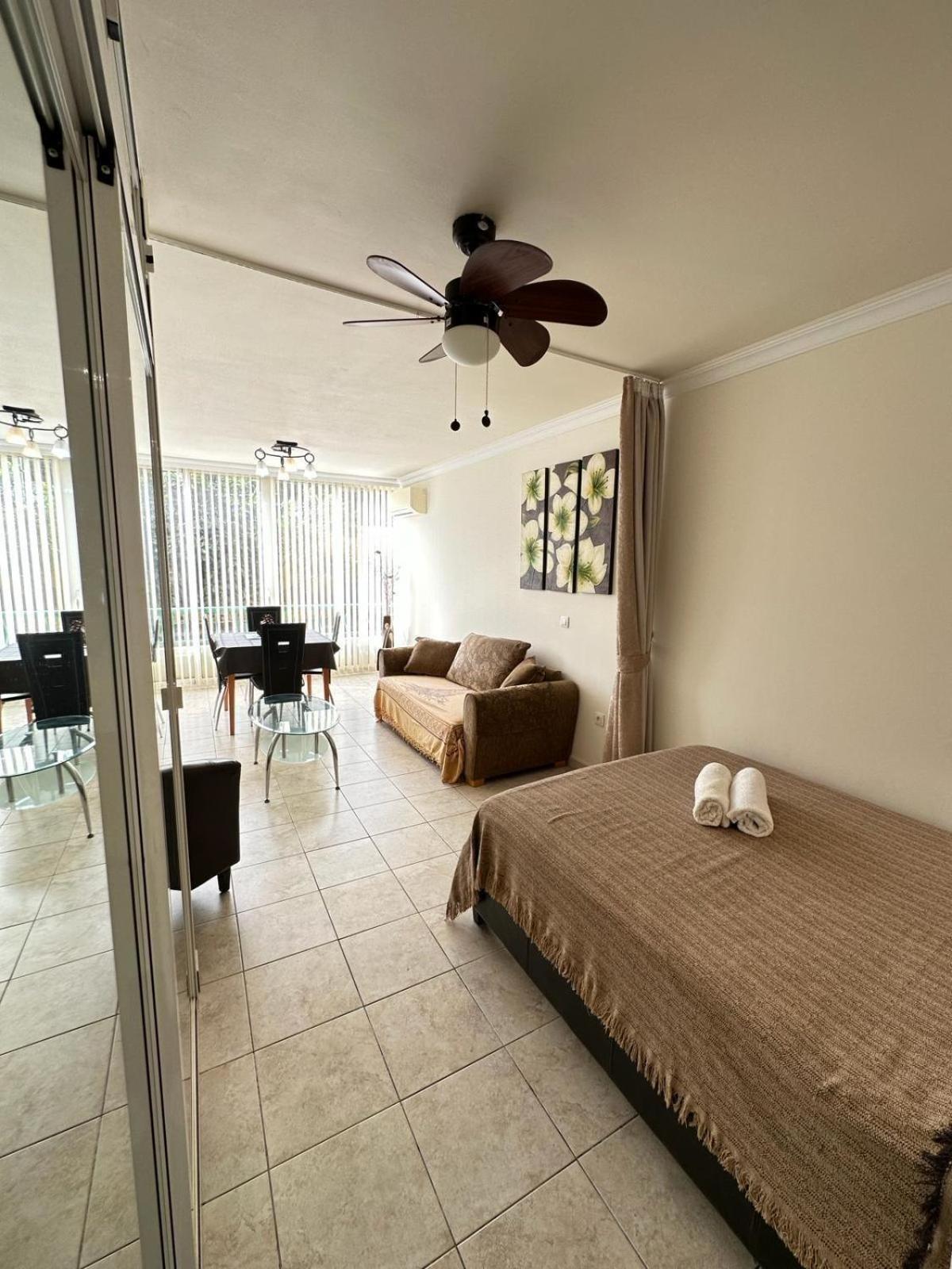 Firstline Apartment Los Cristianos Arona  Bagian luar foto