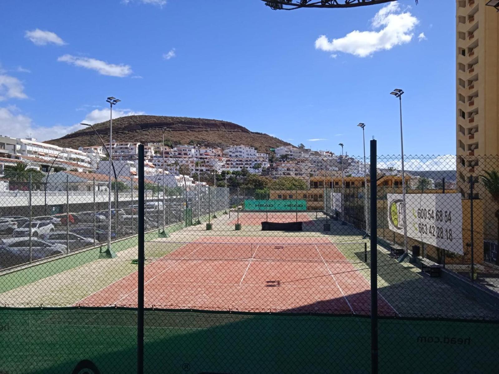 Firstline Apartment Los Cristianos Arona  Bagian luar foto