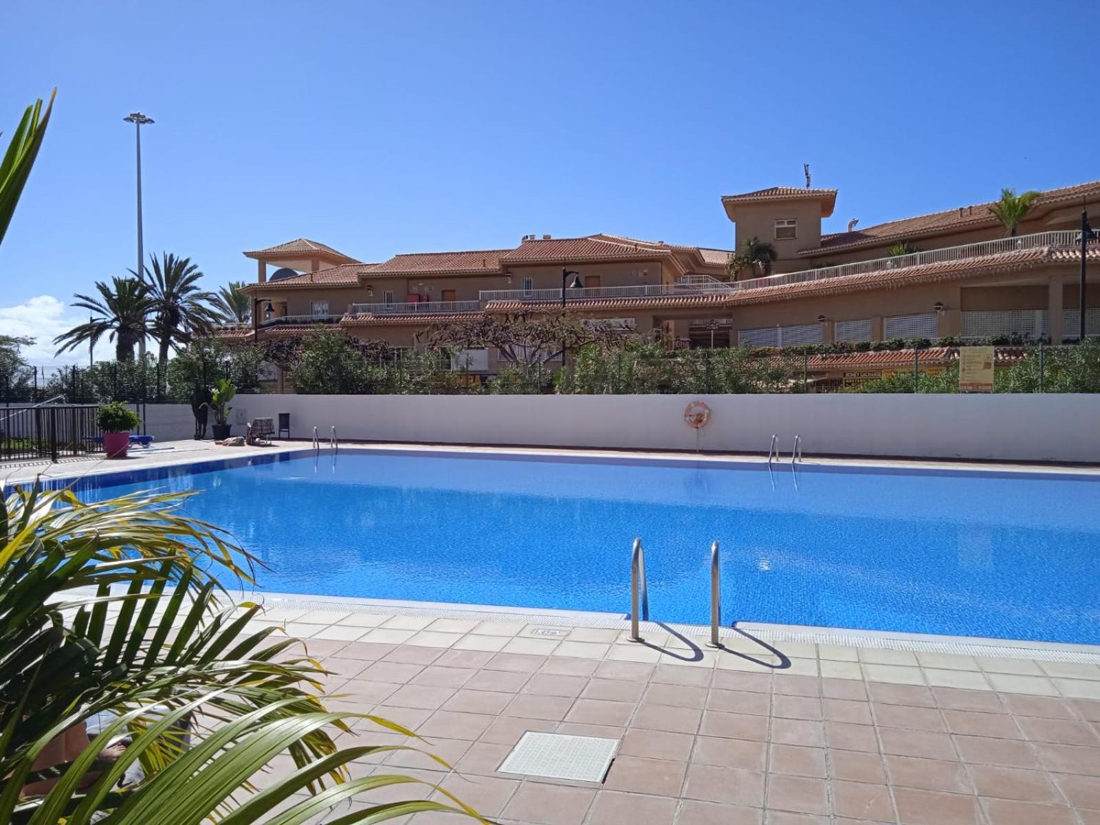 Firstline Apartment Los Cristianos Arona  Bagian luar foto