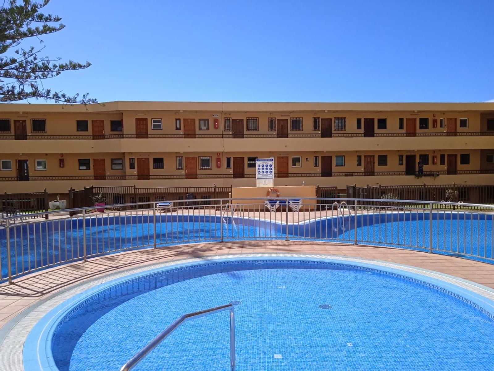 Firstline Apartment Los Cristianos Arona  Bagian luar foto